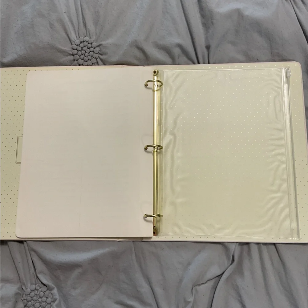 Used Kate spade wedding planner/binder